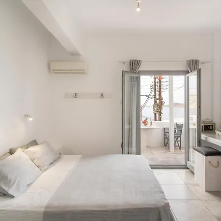 Irini Guest house 3*