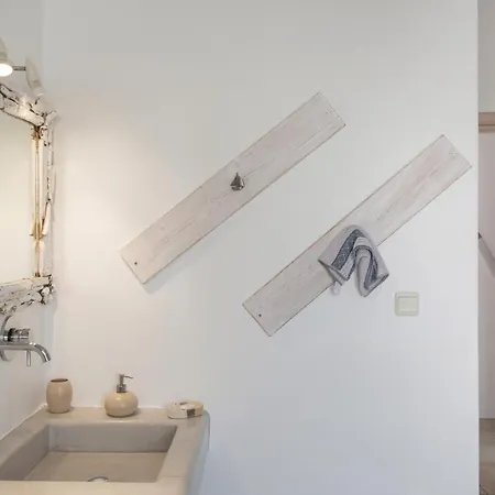 Irini Guest house 3*