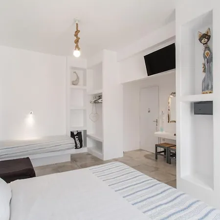 Irini Guest house 3*