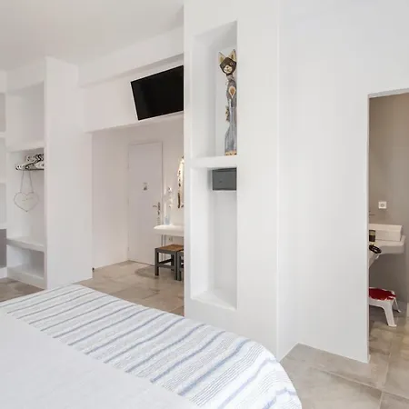 Irini Naousa (Paros)