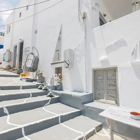 Irini Naousa (Paros)