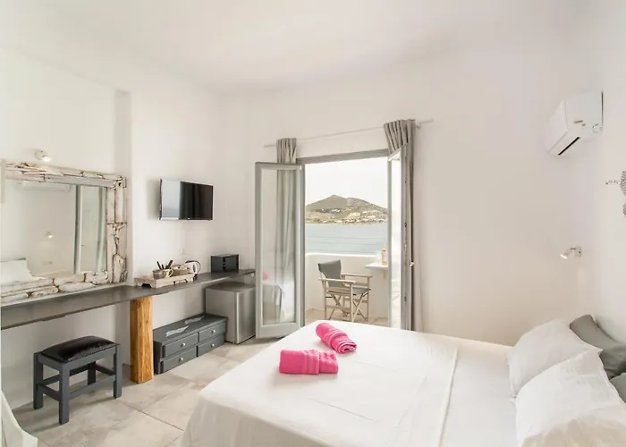 Irini Guest house Naousa (Paros)