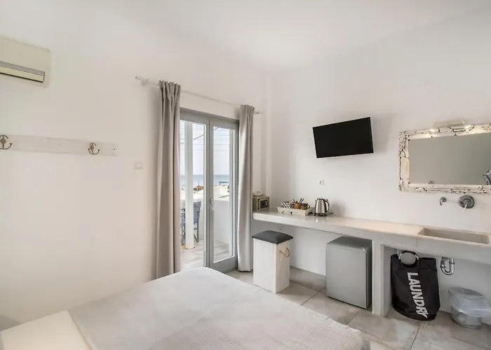 Irini Guest house Naousa (Paros)