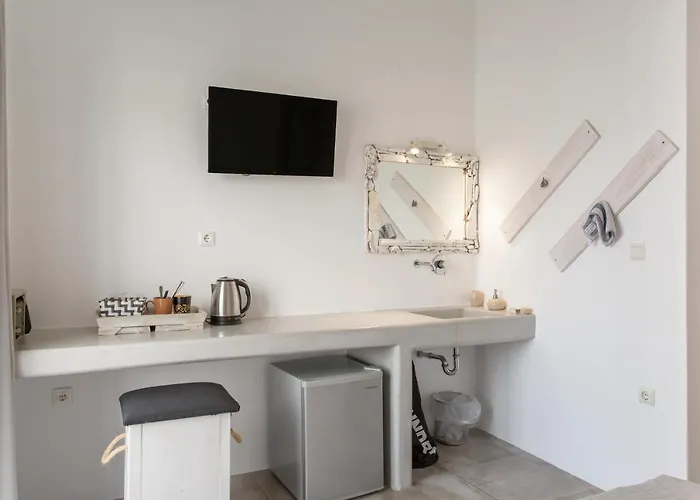 Irini 3* Naousa (Paros)