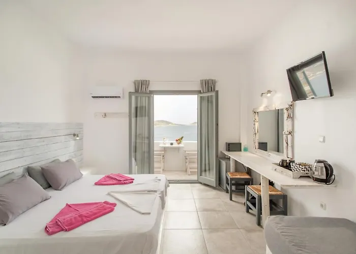 Guest house Irini Naousa (Paros)